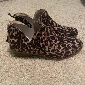 Reaction Kenneth Cole Leopard Print Booties